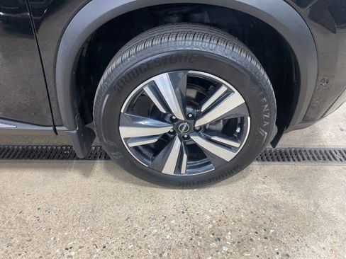 Certified 2023 Nissan Rogue SL w/ SL Premium Package AWD/4WD image 37