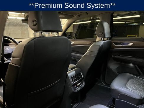 Certified 2025 Volkswagen Atlas SEL Premium R-Line AWD/4WD image 24