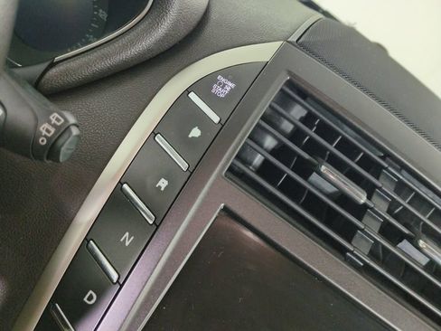 Used 2017 Lincoln MKC Premiere FWD image 24