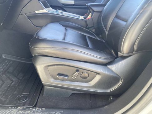 Used 2023 Ford Explorer XLT w/ Equipment Group 202A image 22