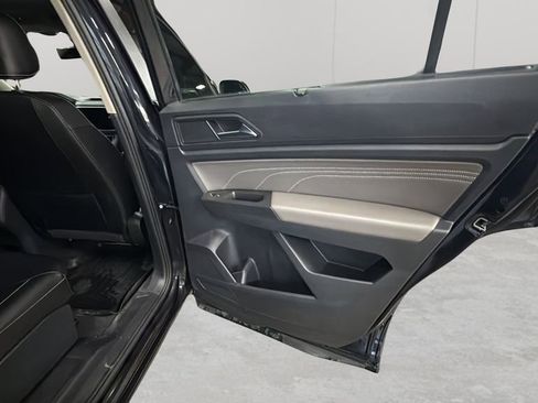 Used 2022 Volkswagen Atlas SE image 48