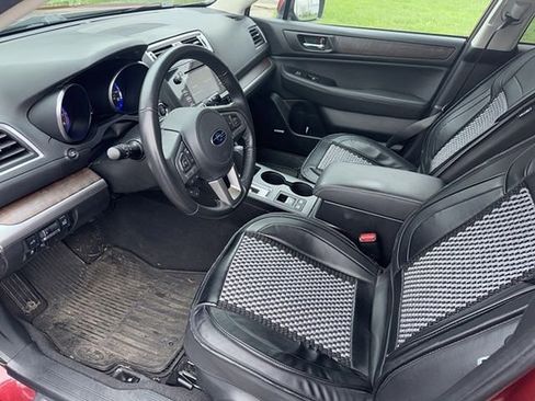 Used 2017 Subaru Outback 3.6R Limited image 10