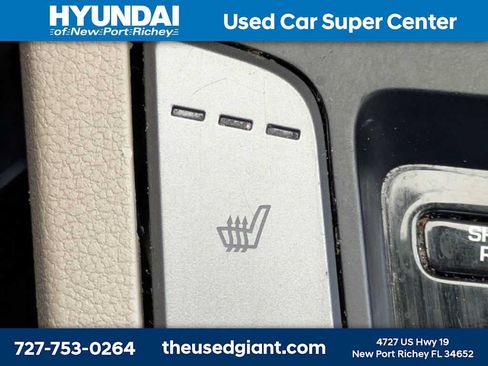 Used 2020 Hyundai Elantra Limited FWD image 23