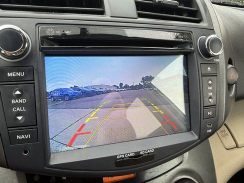 Used 2011 Toyota RAV4 2WD w/ Base L4 Extra Value Pkg image 22