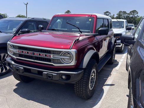 New 2026 Ford Bronco Outer Banks w/ Sasquatch Package AWD/4WD image 6