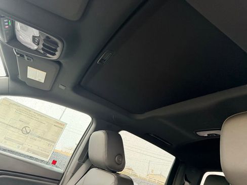 New 2026 GMC Canyon Elevation w/ Convenience Package image 32