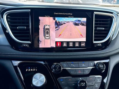 New 2026 Chrysler Pacifica Limited w/ S Appearance Package image 14