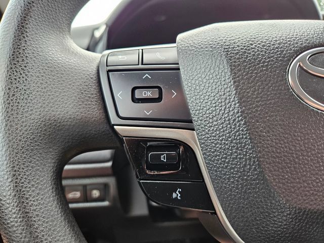 Used 2025 Toyota Camry LE FWD image 37