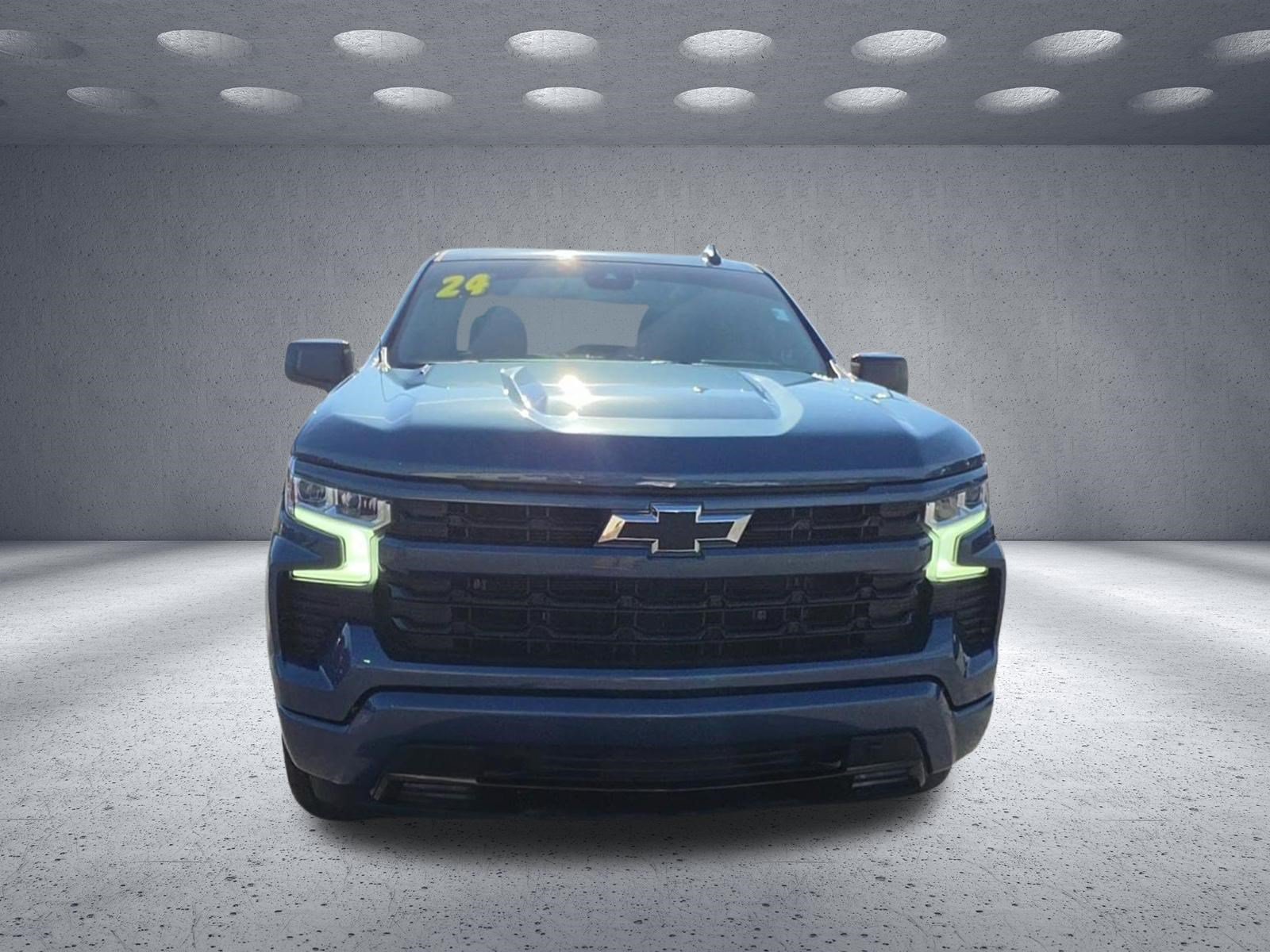 Used 2024 Chevrolet Silverado 1500 RST AWD/4WD image 8