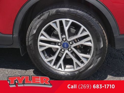 Used 2022 Ford Escape SEL w/ Technology Package AWD/4WD image 46