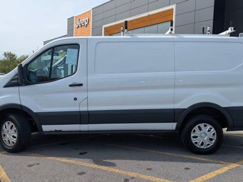 Used 2018 Ford Transit 250 130 Low Roof w/ Exterior Upgrade Package RWD image 8