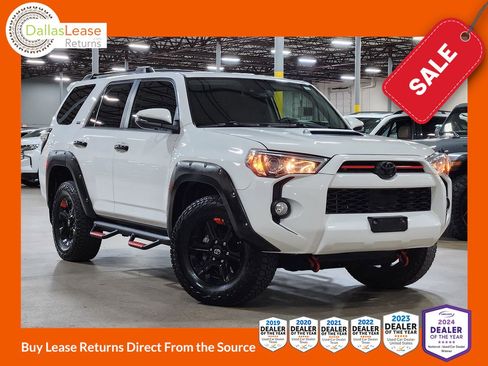 Used 2020 Toyota 4Runner SR5 Premium image 1
