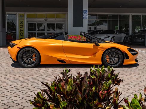 Used 2022 McLaren 720S Performance RWD image 49
