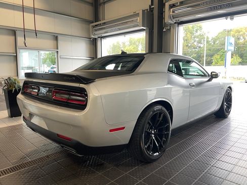 Used 2023 Dodge Challenger R/T Scat Pack w/ T/A Package image 28
