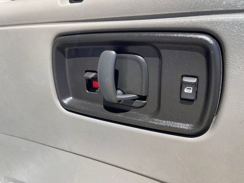 Used 2024 Chevrolet Express 3500 LT w/ LT Preferred Equipment Group RWD image 13