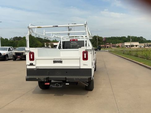 New 2024 RAM 2500 Tradesman w/ Chrome Appearance Group image 7