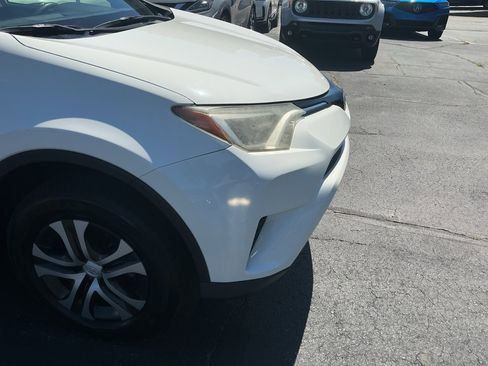 Used 2016 Toyota RAV4 LE FWD image 28