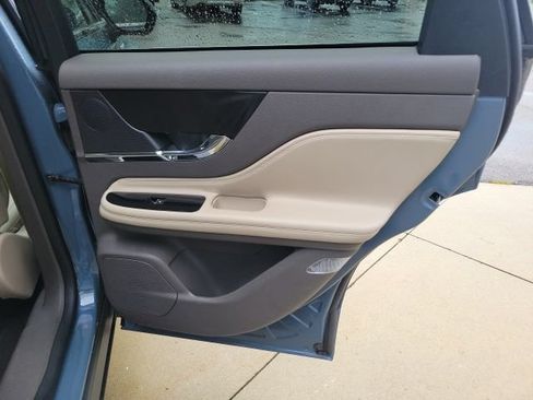 Certified 2023 Lincoln Corsair AWD w/ Equipment Group 101A image 24