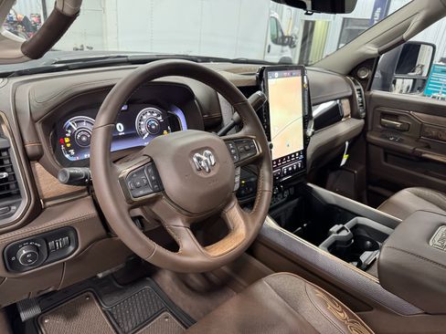 Used 2025 RAM 3500 Longhorn image 4