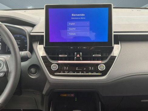 Used 2026 Toyota Corolla Cross XLE FWD image 26