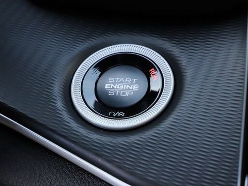 New 2025 Jeep Grand Cherokee Altitude AWD/4WD image 31