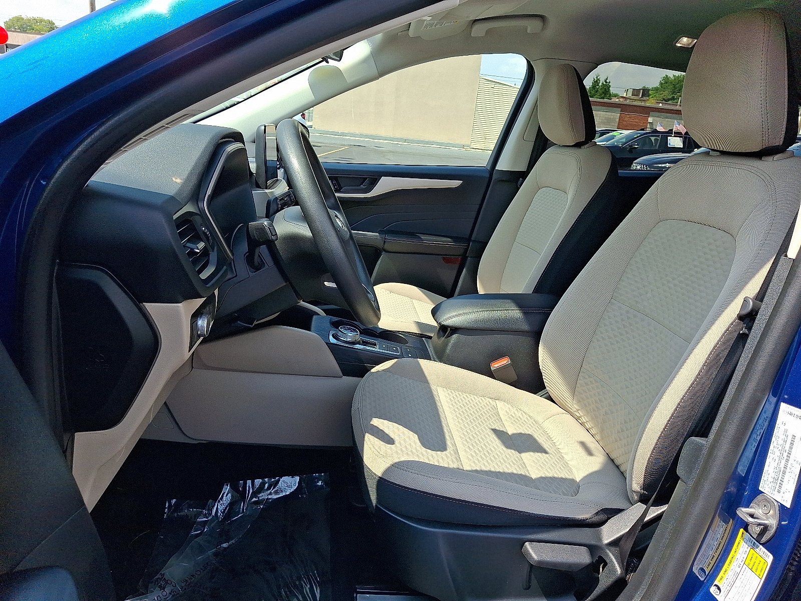 Used 2022 Ford Escape SE FWD image 15