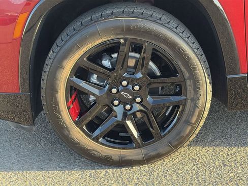 Used 2023 Chevrolet Traverse Premier w/ Redline Edition FWD image 11