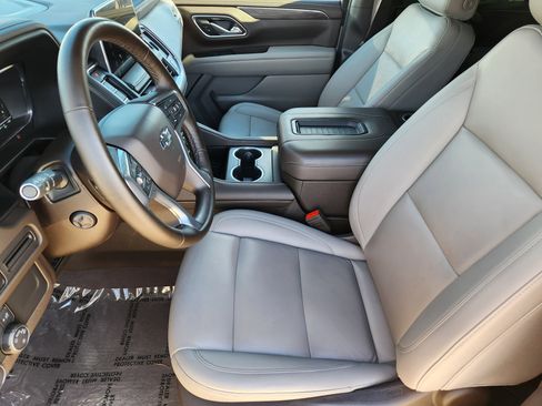 Used 2023 Chevrolet Tahoe Z71 w/ Luxury Package image 16