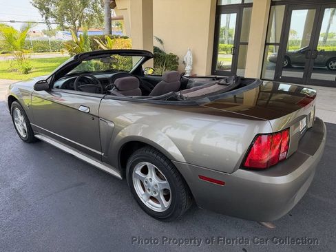 Used 2002 Ford Mustang Convertible RWD image 33
