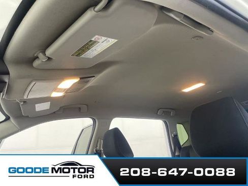 Used 2024 Nissan Rogue SV AWD/4WD image 18