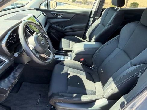 Used 2025 Subaru Ascent Premium image 11