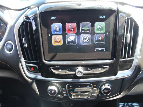 Used 2019 Chevrolet Traverse LT AWD/4WD image 32