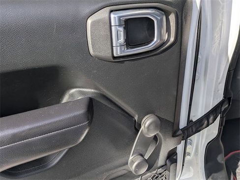 Used 2018 Jeep Wrangler Unlimited Sport image 22