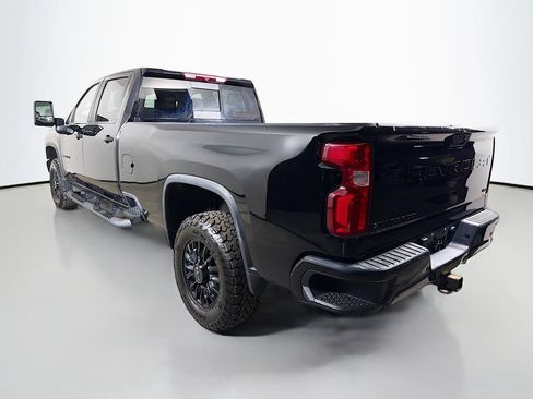 Used 2022 Chevrolet Silverado 2500 LTZ w/ LTZ Plus Package AWD/4WD image 8