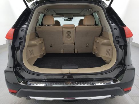 Used 2017 Nissan Rogue SL w/ SL Premium Package image 29