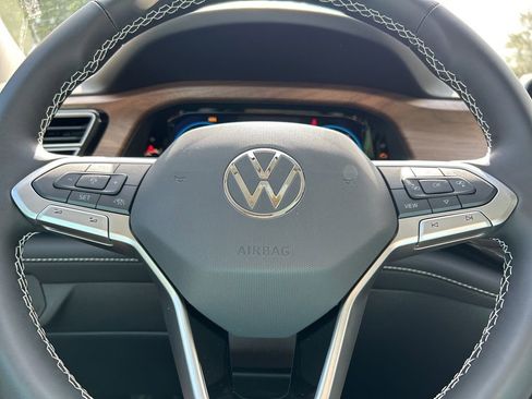 New 2026 Volkswagen Atlas SE FWD image 24