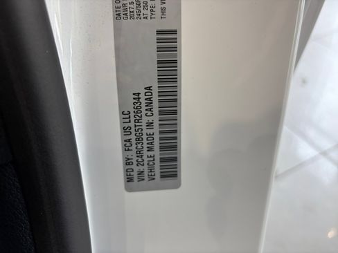 New 2026 Chrysler Pacifica Select image 30