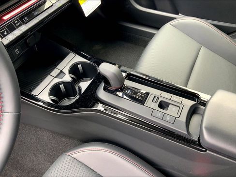 New 2026 Toyota Prius Plug-In Hybrid FWD image 10