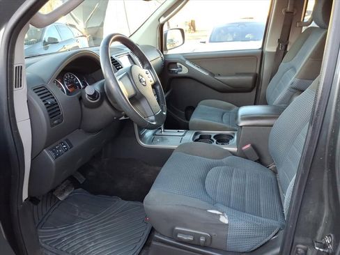 Used 2005 Nissan Pathfinder SE Off-Road RWD image 10