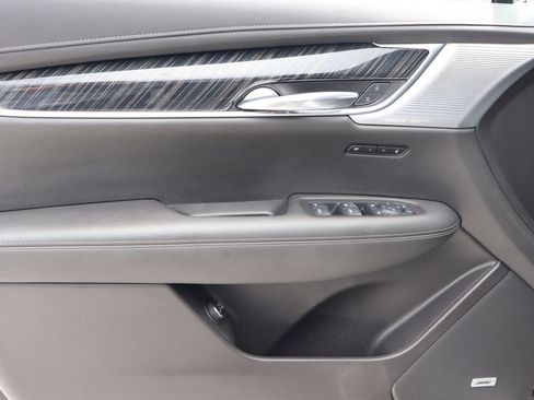 Certified 2023 Cadillac XT6 Premium Luxury AWD/4WD image 10