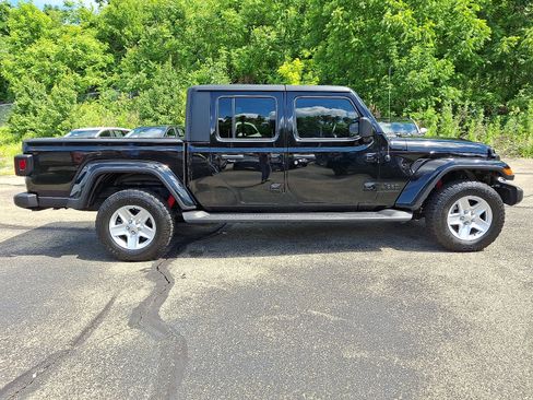Used 2022 Jeep Gladiator Sport AWD/4WD image 7