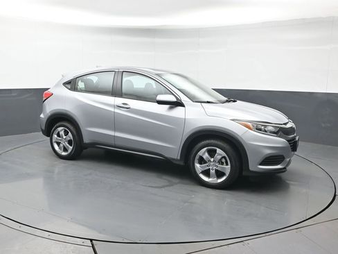 Certified 2022 Honda HR-V LX image 9