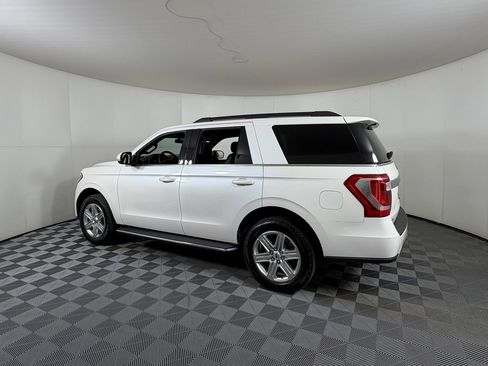 Used 2019 Ford Expedition XLT w/ Equipment Group 202A image 3