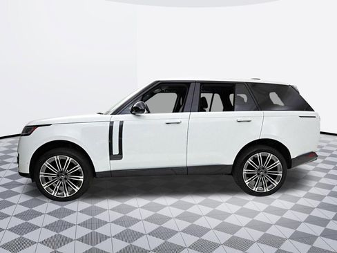 Used 2024 Land Rover Range Rover SE AWD/4WD image 3