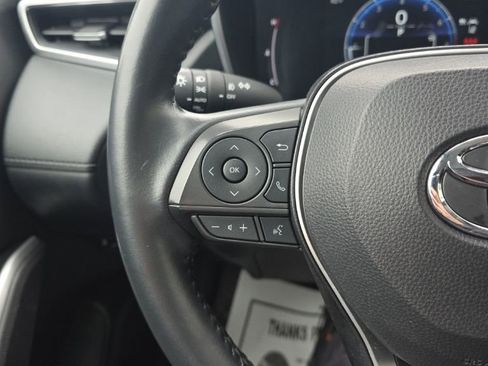 Certified 2024 Toyota Corolla Cross XLE image 24