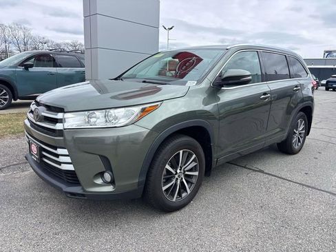 Used 2018 Toyota Highlander XLE image 1