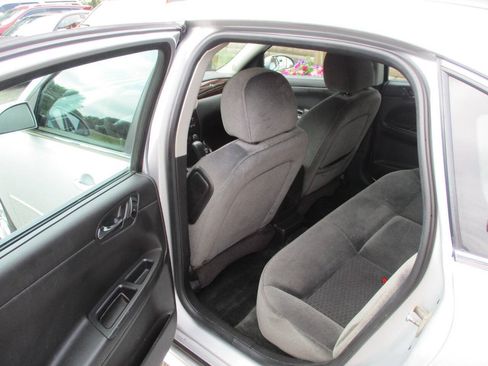 Used 2012 Chevrolet Impala LS FWD image 18