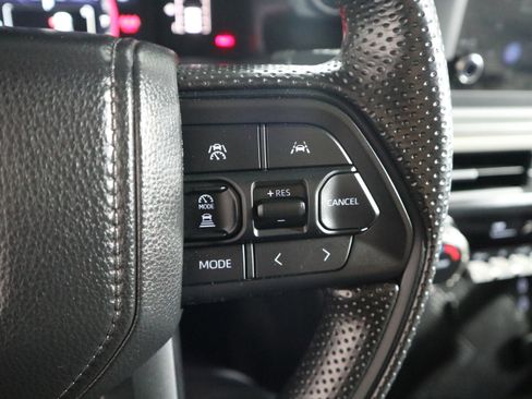 Used 2025 Toyota Tacoma SR5 AWD/4WD image 28