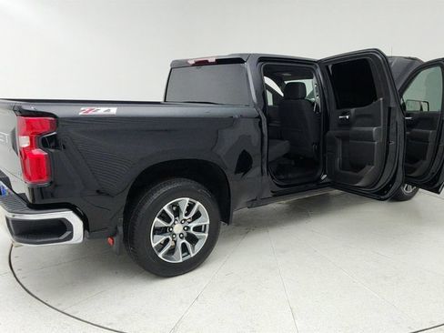 Used 2020 Chevrolet Silverado 1500 LT w/ Texas Edition RWD image 12