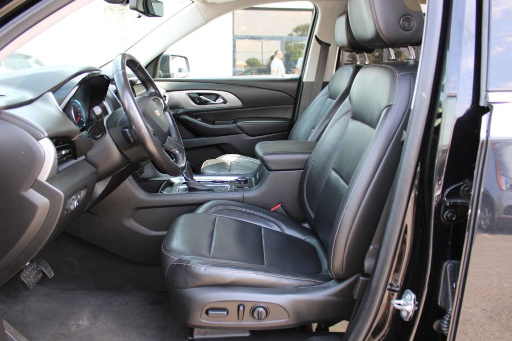 Used 2019 Chevrolet Traverse LT w/ LT Premium Package AWD/4WD image 10